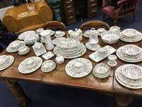 Lot 432 - A MINTON TEA AND DINNER SERVICE