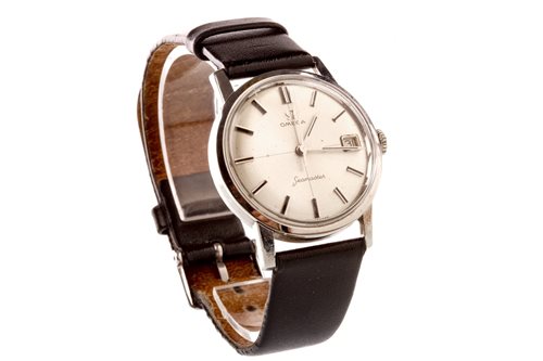 Lot 758 - AN OMEGA SEAMASTER STAINLESS STEEL WRIST WATCH