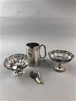 Lot 196 - A PAIR OF SILVER BON BON DISHES AND OTHER SILVER ITEMS