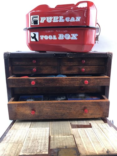 Lot 29 - A LOT OF TWO TOOL CHESTS