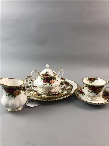 Lot 176 - A ROYAL ALBERT OLD COUNTRY ROSES PART TEA SERVICE