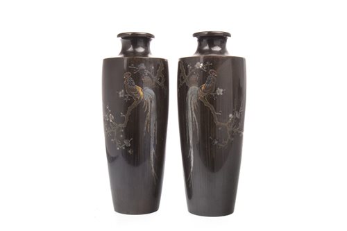 Lot 1131 - A PAIR OF EARLY 20TH CENTURY JAPANESE BRONZE VASES
