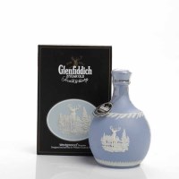 Lot 438 - GLENFIDDICH 21 YEARS OLD WEDGWOOD DECANTER...