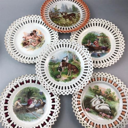 Lot 101 - A GROUP OF VICTORIAN ' RIBBON' PLATES