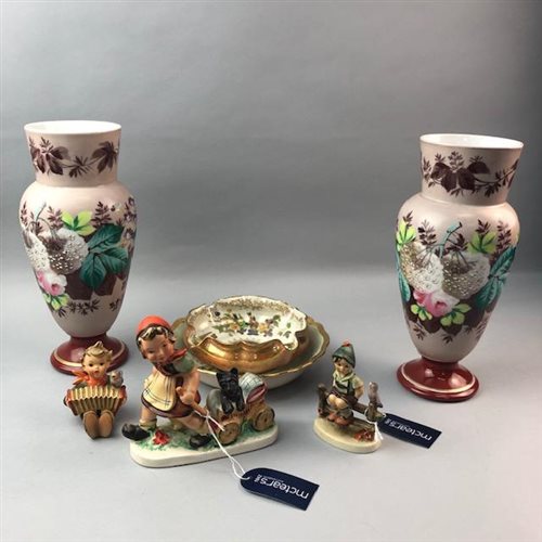 Lot 69 - A LOT OF THREE HUMMEL FIGURES, A ROYAL DOULTON DISH AND A PAIR OF VASES