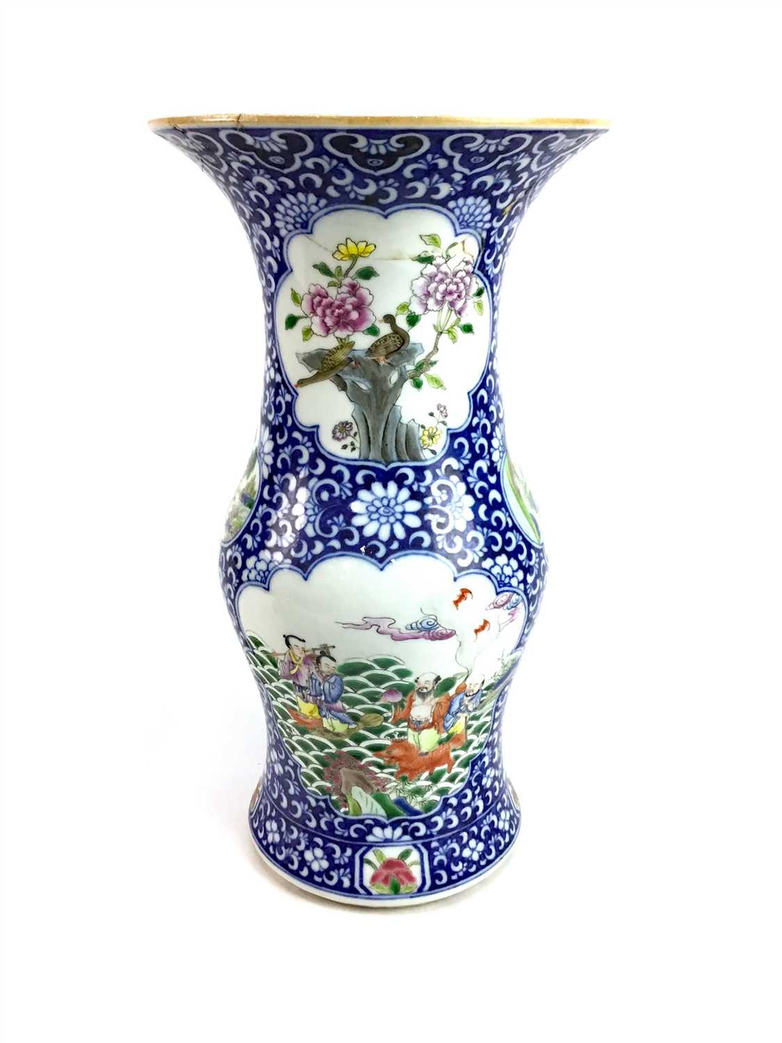 Lot 1050 - A CHINESE QING DYNASTY VASE