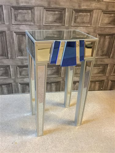 Lot 1633 - AN ART DECO MIRRORED GLASS TABLE