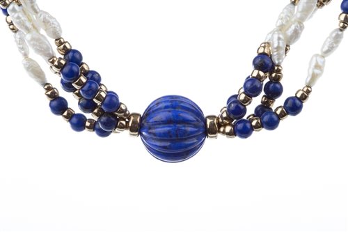 Lot 185 - A PEARL AND LAPIS LAZULI PEARL NECKLACE