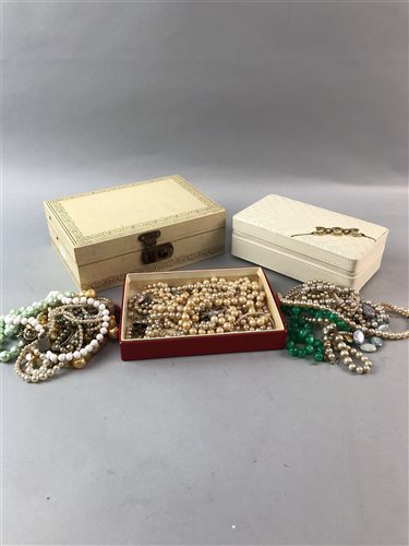 Lot 277 - A LARGE COLLECTION OF JEWELLERY BOXES AND COSTUME JEWELLERY