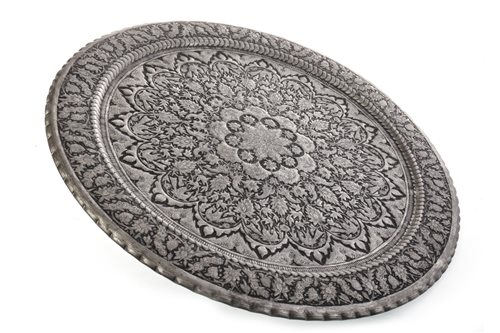 Lot 1189 - A MIDDLE EASTERN CIRCULAR PLAQUE