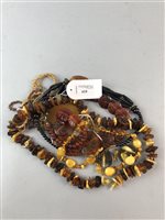 Lot 419 - A COLLECTION OF AMBER AND OTHER NECKLACES