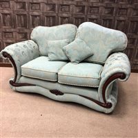 Lot 311 - AN UPHOLSTERED FOUR PIECE SUITE