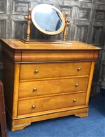 Lot 476 - A CHEST OF DRAWERS AND TWO BEDSIDE CABINETS