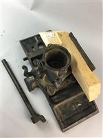 Lot 126 - A VINTAGE INDUSTRIAL VICE