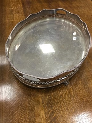 Lot 1776 - A SILVER PLATED OVAL SERVICE TRAY