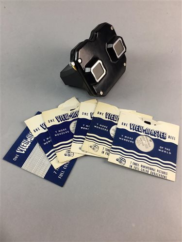 Lot 47 - A VINTAGE SAWYERS VIEWMASTER AND SLIDES