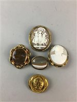 Lot 187 - A VICTORIAN CAMEO BROOCH AND FOUR OTHER BROOCHES