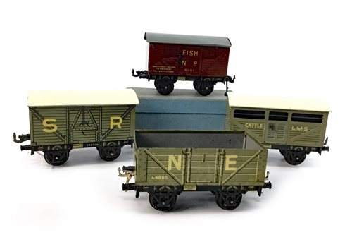 Lot 1634 - A LOT OF SEVEN BING MODEL TRAIN CARRIAGES