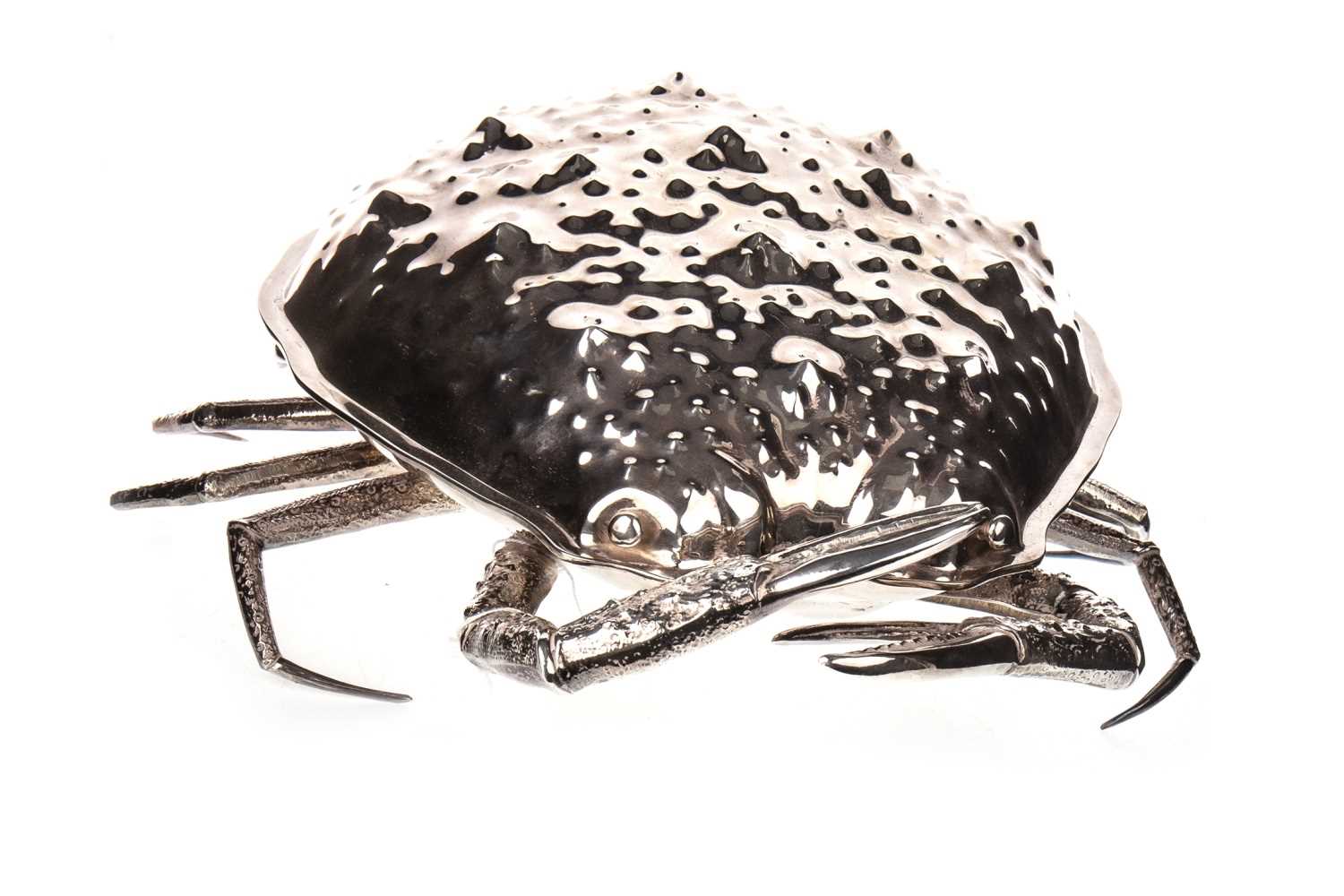 Lot 1805 - A LARGE SILVER PLATED SEAFOOD SERVING DISH IN THE FORM OF A CRAB