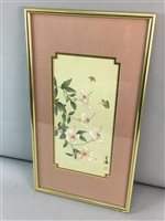 Lot 322 - A PAIR OF 20TH CENTURY CHINESE PAINTINGS ON SILK