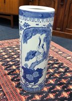 Lot 463 - A MODERN CHINESE UMBRELLA STAND