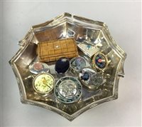 Lot 446 - A LOT OF SMALL SILVER AND OTHER PILL BOXES, SNUFF BOX AND CAKE BASKET