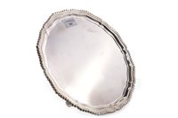 Lot 903 - A LATE 20TH CENTURY SILVER SALVER