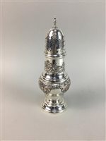 Lot 48 - A SILVER PLATED SUGAR CASTER AND OTHER SILVER PLATED ITEMS
