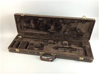 Lot 199 - A LAND ROVER DOUBLE SHOT GUN CASE AND A BROWNING CARRY CASE