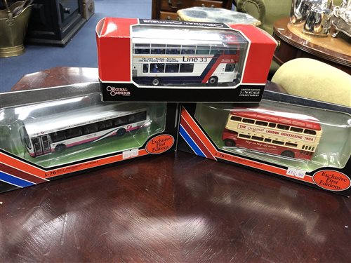 Lot 176 - A GROUP OF CORGI AND DIE-CAST BUSES