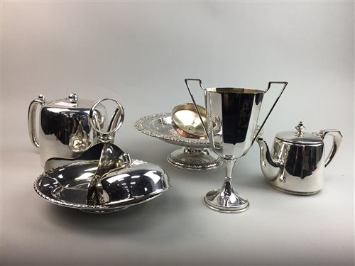 Lot 307 - A LOT OF PLATED WARES