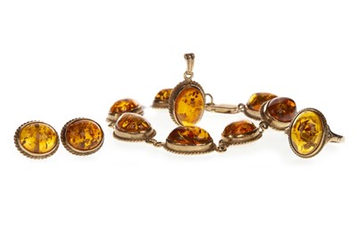 Lot 79 - A SUITE OF BALTIC AMBER JEWELLERY
