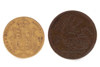 Lot 508 - A GOLD HALF SOVEREIGN, 1892 AND A VICTORIA MEDALLION, 1902