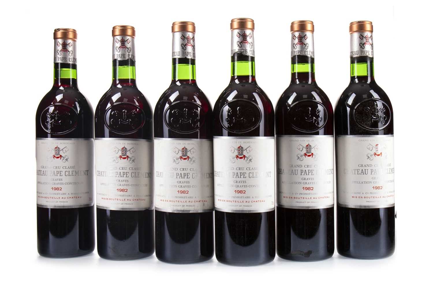 Lot 2043 - ELEVEN BOTTLES OF CHATEAU PAPE CLEMENT 1982