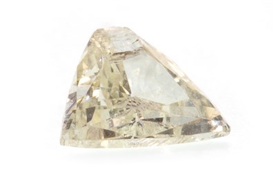 Lot 310 - AN UNMOUNTED DIAMOND