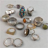 Lot 20 - A LOT OF SILVER AND OTHER RINGS