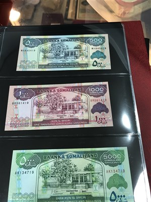 Lot 543 - A COLLECTION OF INTERNATIONAL BANKNOTES