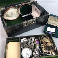 Lot 33 - A COLLECTION OF GOLD WATCHES, GOLD JEWELLERY AND COSTUME JEWELLERY