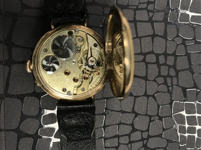 Lot 839 - A GENTLEMAN'S EARLY 20TH CENTURY GOLD WATCH