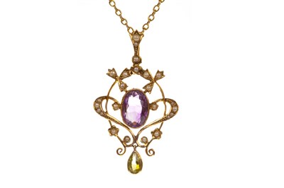 Lot 203 - AN AMETHYST AND PEARL BROOCH PENDANT