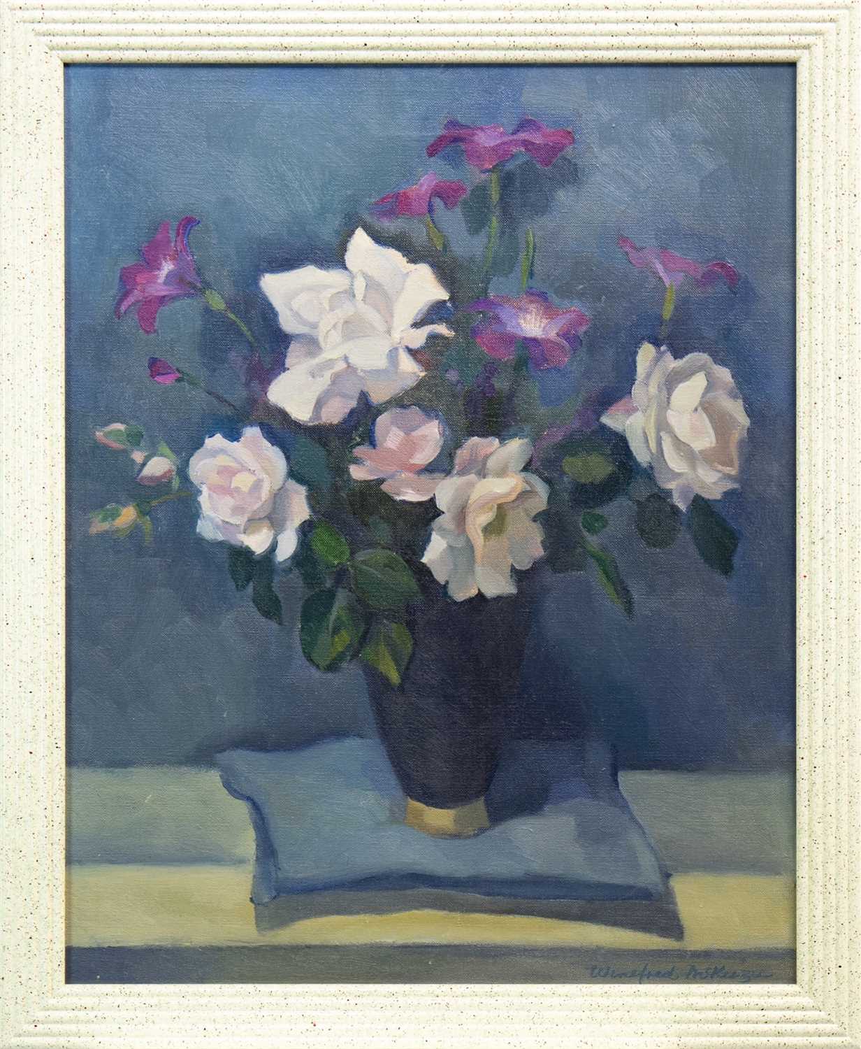 Lot 431 - FLORAL STILL LIFE, AN OIL BY WINIFRED MCKENZIE