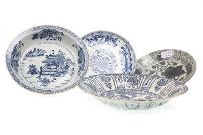 Lot 1020 - A LOT OF FOUR BLUE AND WHITE PLATES