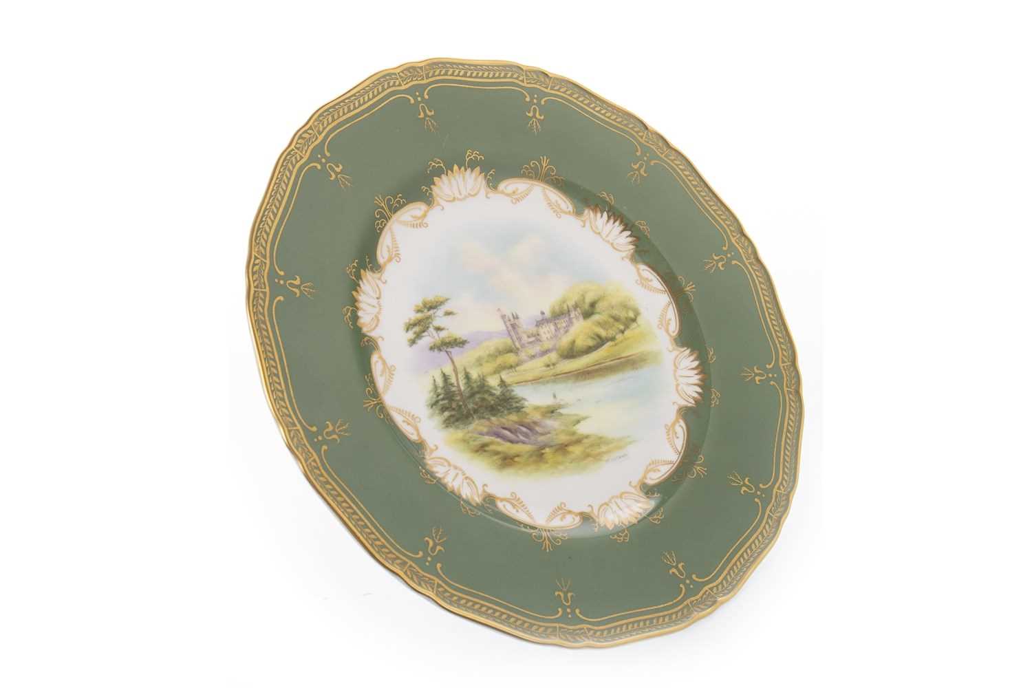 Lot 1287 - A ROYAL WORCESTER PLATE BY MILWYN HOLLOWAY