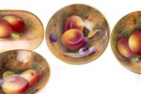 Lot 1077 - A LOT OF ROYAL WORCESTER FRUIT PAINTED PIN DISHES