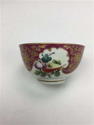 Lot 1088 - AN 18TH CENTURY WORCESTER TEA BOWL ON STAND