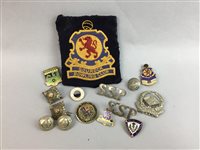 Lot 203 - A COLLECTION OF CAP BADGES