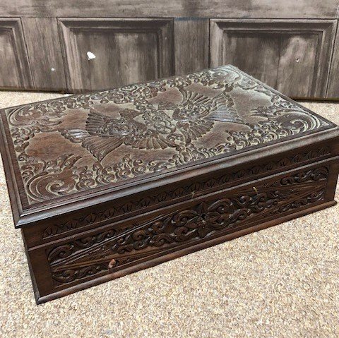 Lot 206 - AN EASTERN CARVED WOOD BOX