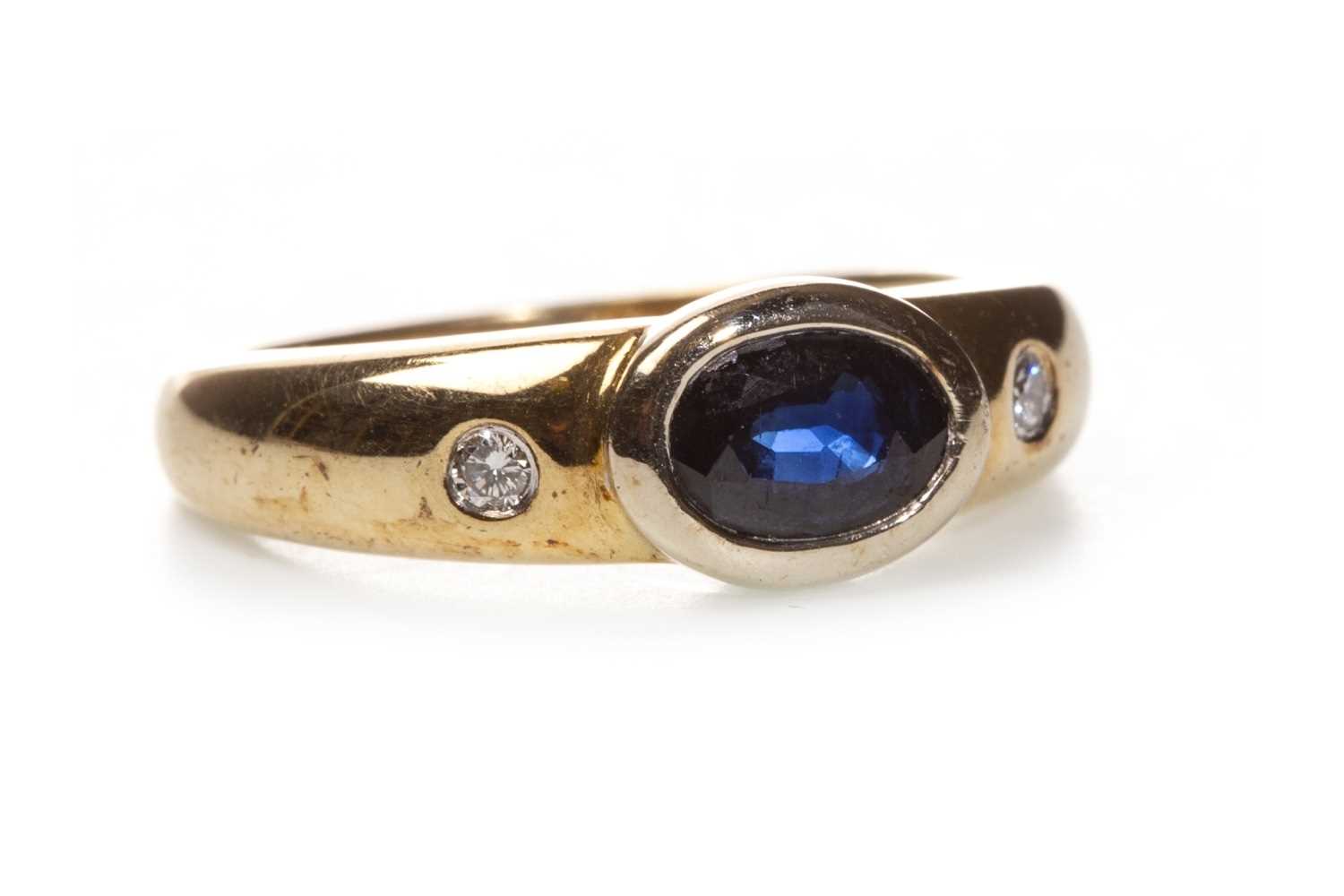 Lot 27 - A CERTIFICATED SAPPHIRE AND DIAMOND RING