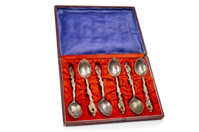 Lot 1044 - A SET OF SIX CHINESE SILVER SPOONS