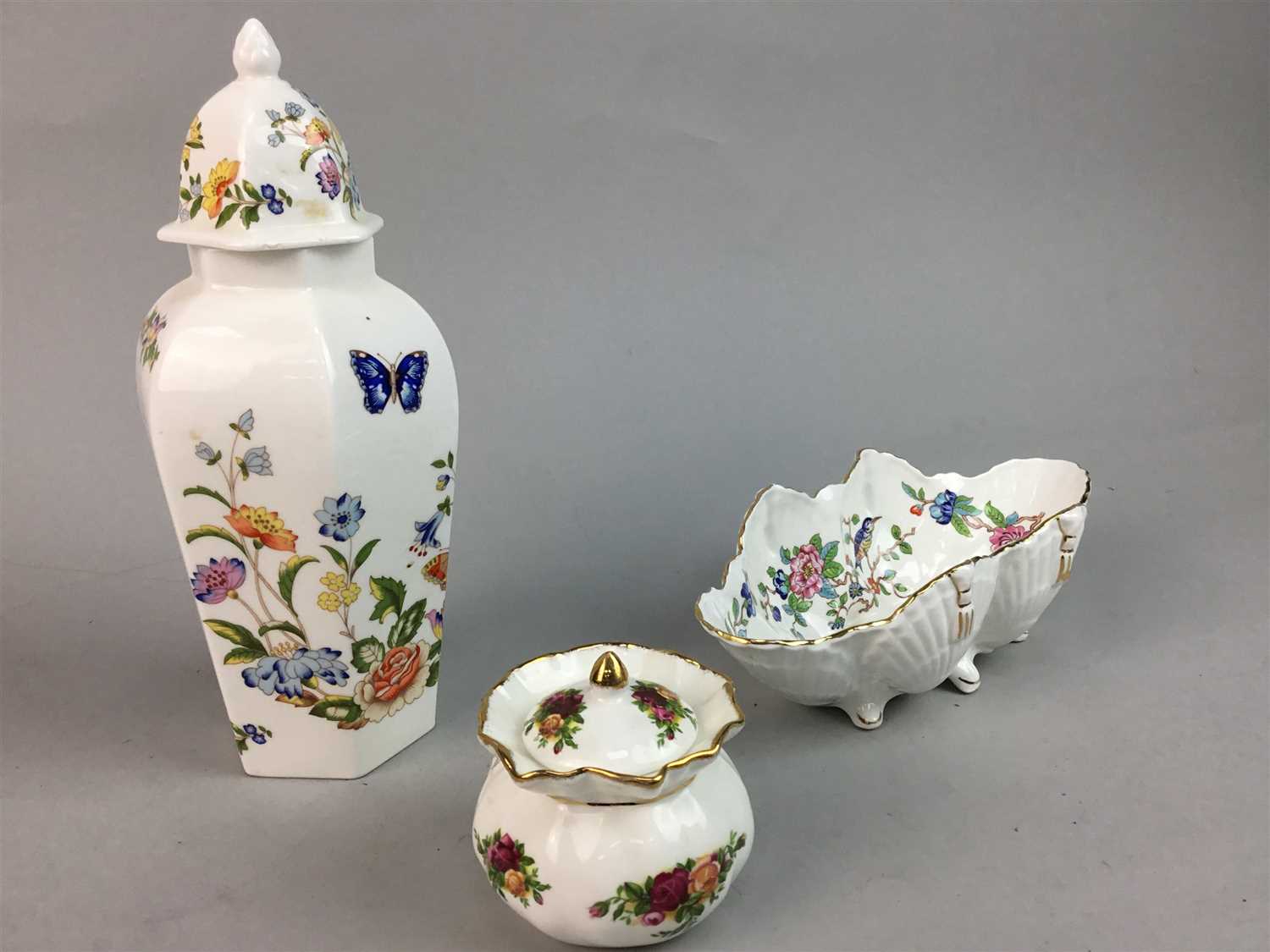 Lot 128 - A ROYAL ALBERT OLD COUNTRY ROSES LIDDED DISH AND OTHER CERAMICS